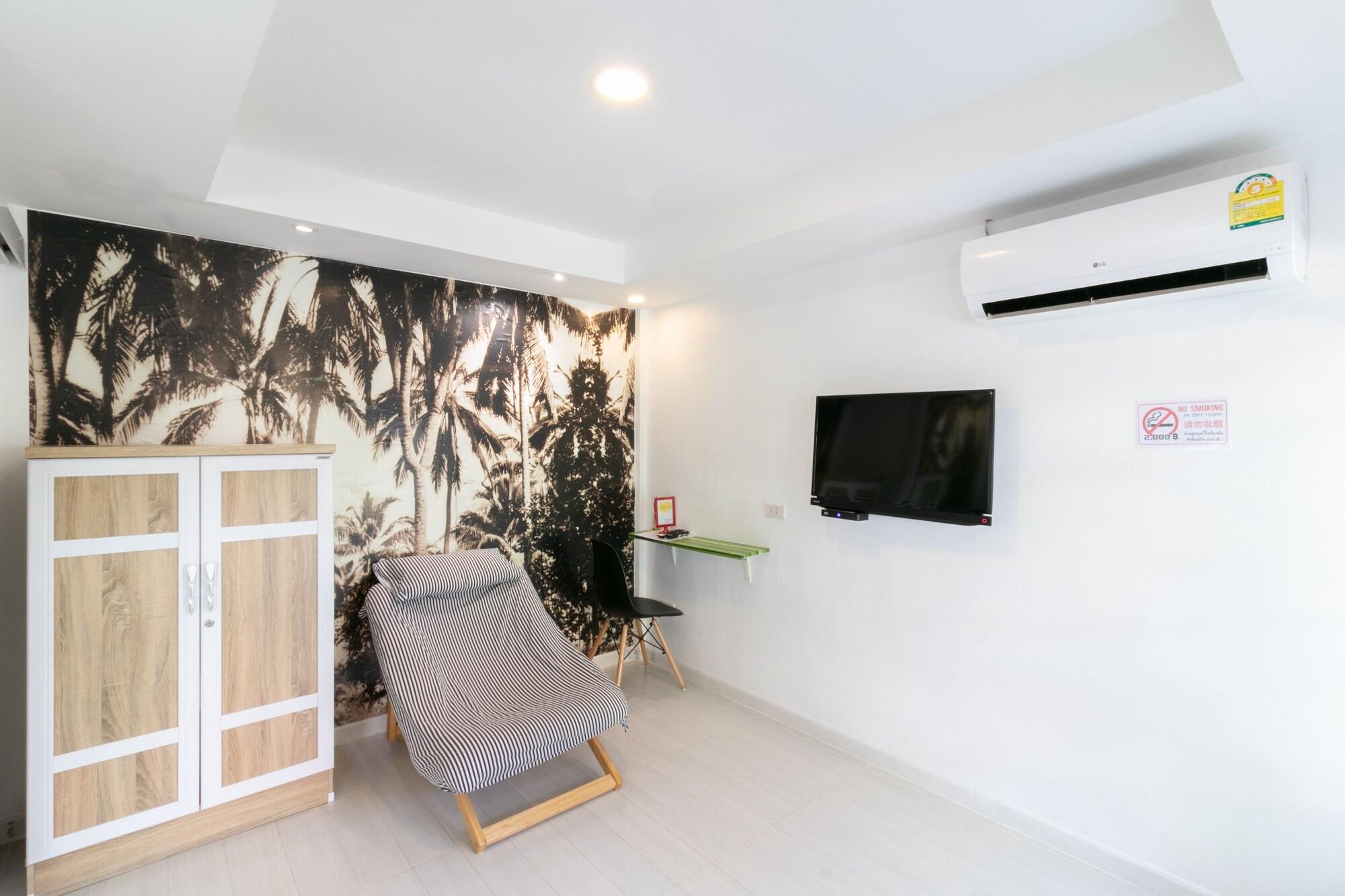 1715 House - White Rhino Hotel Rawai Exterior photo